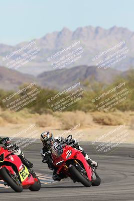 media/Nov-16-2025-Race Pace (Sun) [[8c5fa54630]]/Non Verified Riders (1st 20 Minutes)/2-Turn 10 (1010am)/